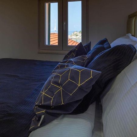 Hrpina Heritage House Makarska Buitenkant foto