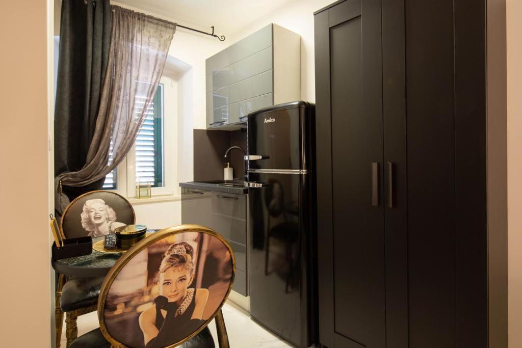Hrpina Heritage House Makarska Buitenkant foto